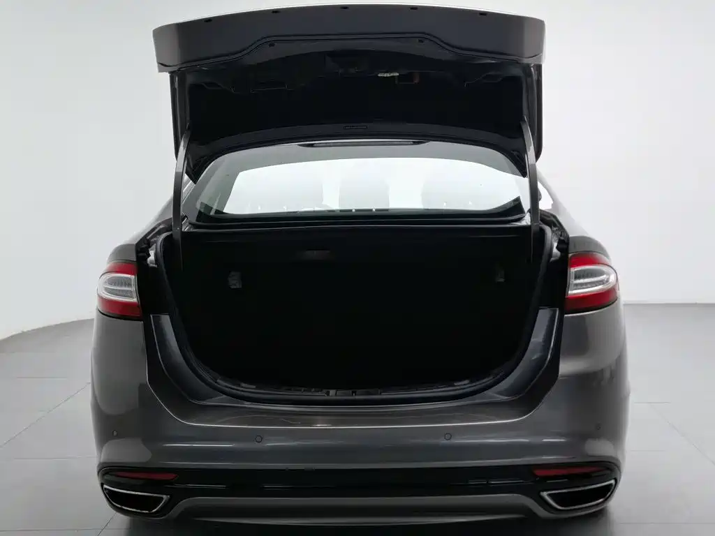Ford Mondeo — миниатюра 16