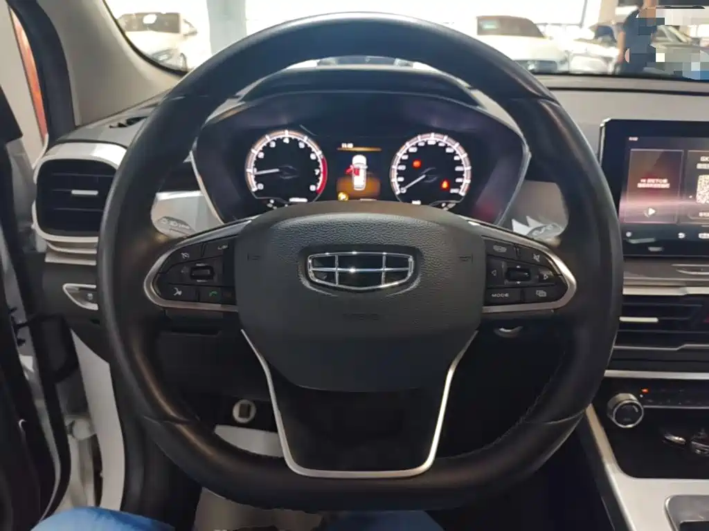 Geely Binyue — миниатюра 11