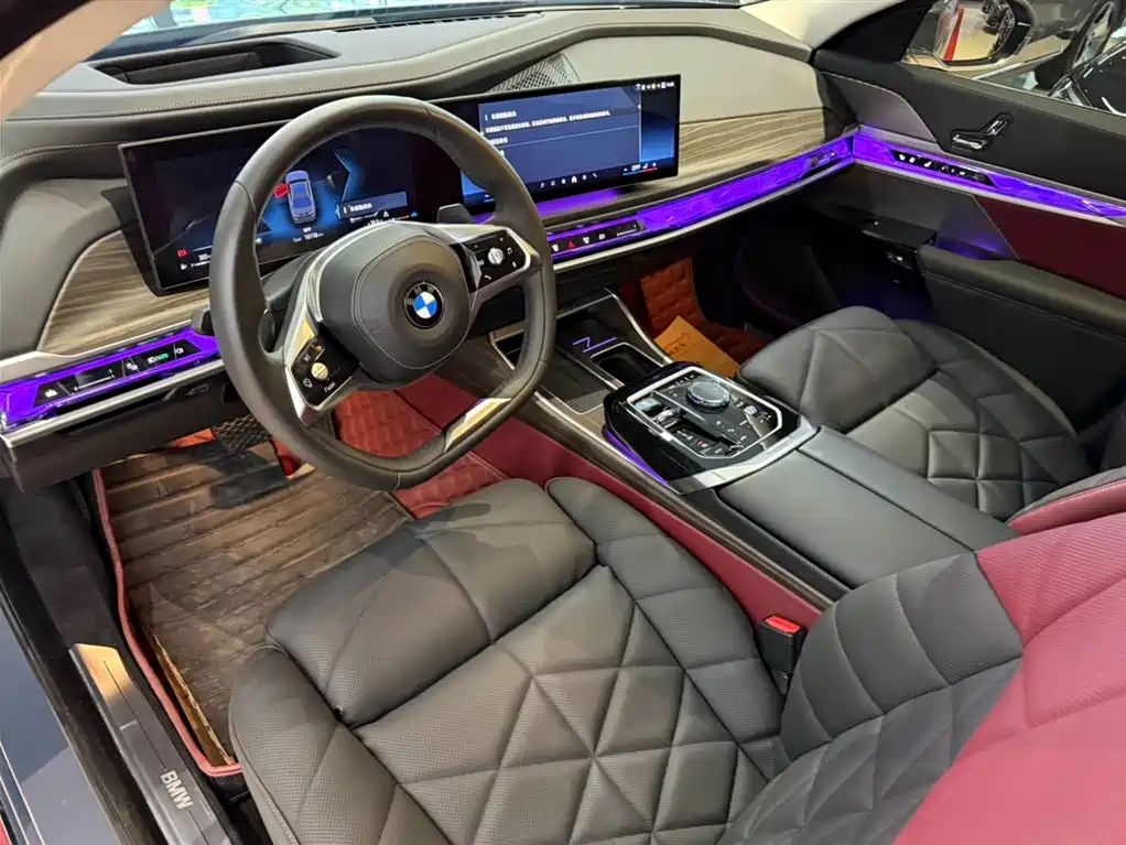 BMW  7 SERIES
