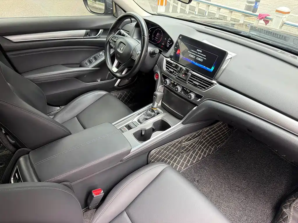 Honda Accord — миниатюра 6
