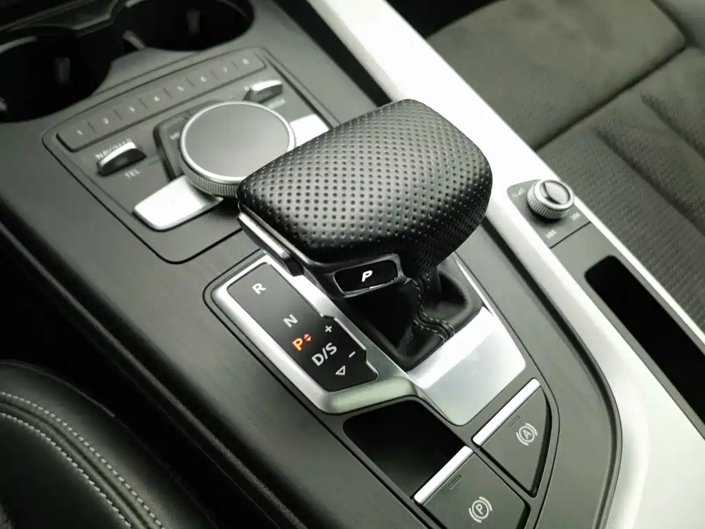 Audi A4 (Import) — миниатюра 13