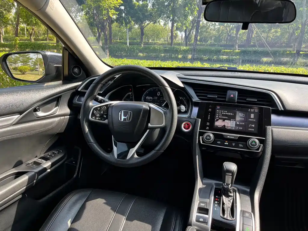 Honda Civic — миниатюра 12