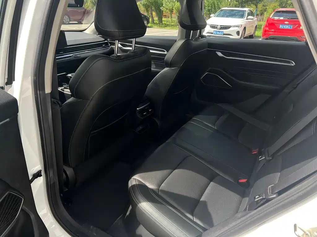 Geely Emgrand — миниатюра 8