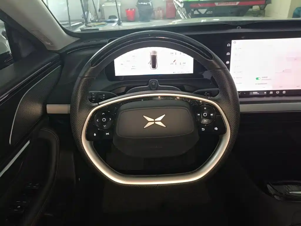 XPeng P7 — миниатюра 11