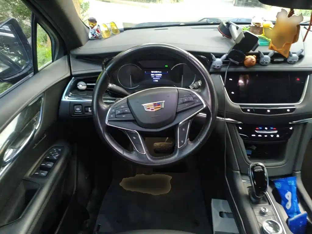 Cadillac XT5 — миниатюра 7