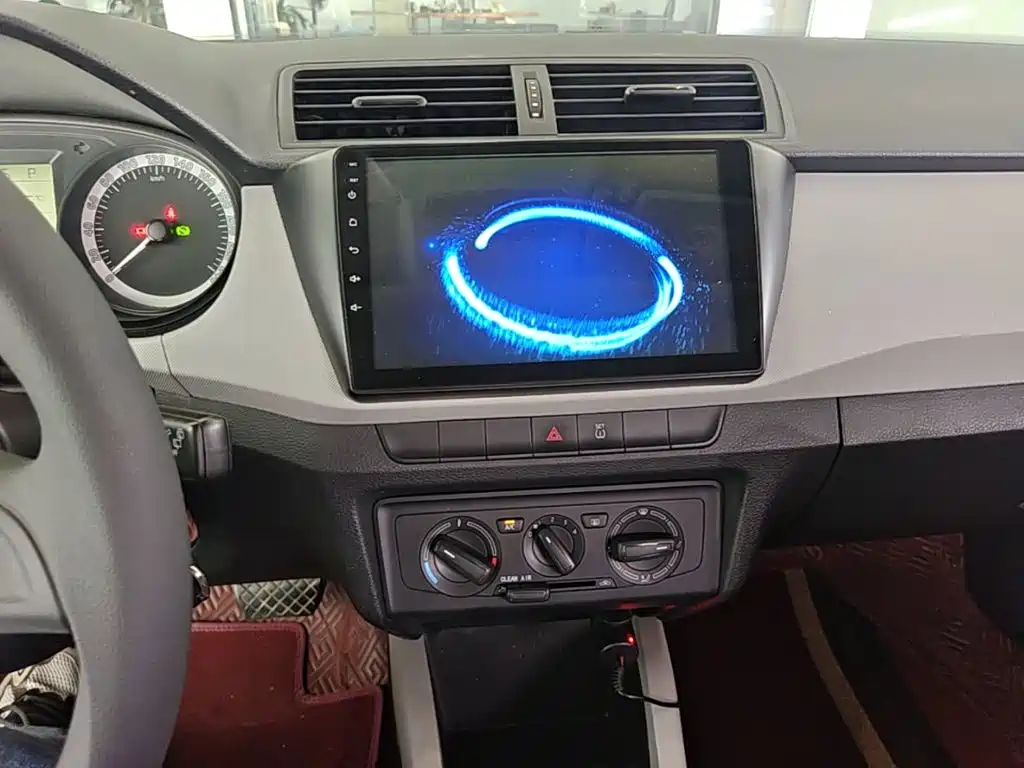 Skoda Fabia — миниатюра 13