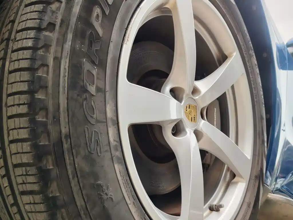 Porsche Macan — миниатюра 5