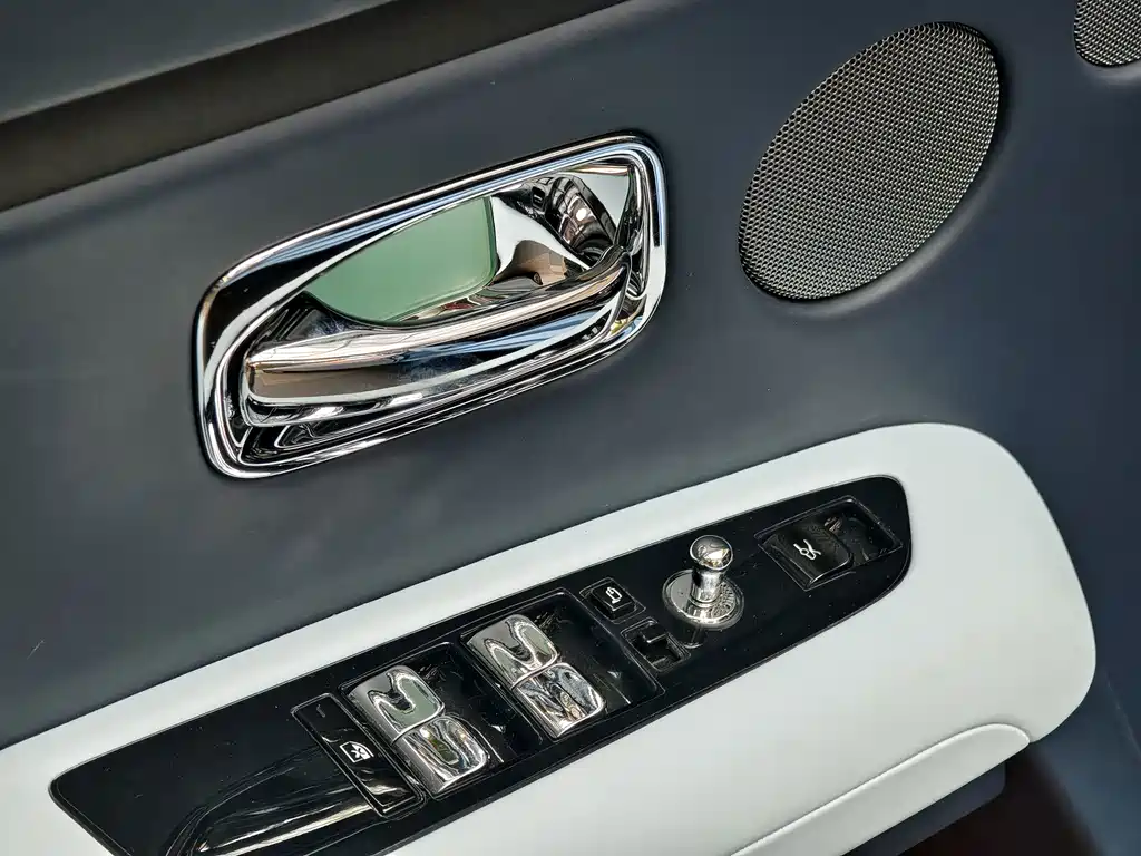 Rolls-Royce Ghost — миниатюра 14
