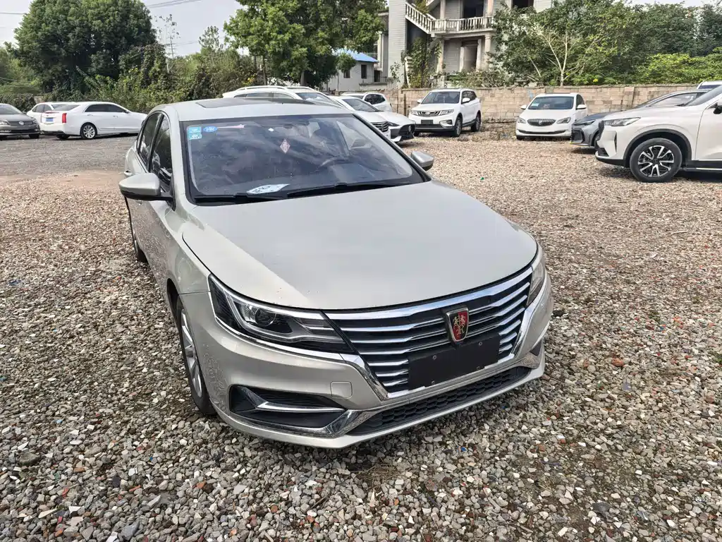 Roewe i6 New Energy — миниатюра 3