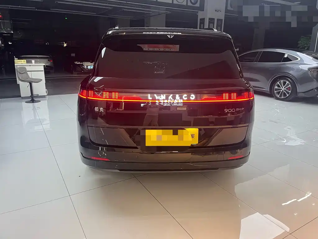 Lynk & Co 900 — миниатюра 19