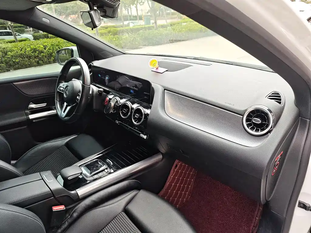 Mercedes-Benz B-Class — миниатюра 12