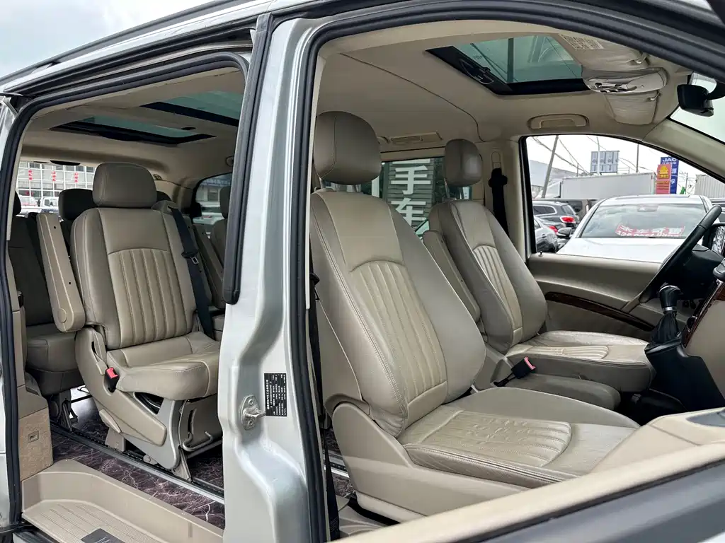 Mercedes-Benz Viano — миниатюра 20