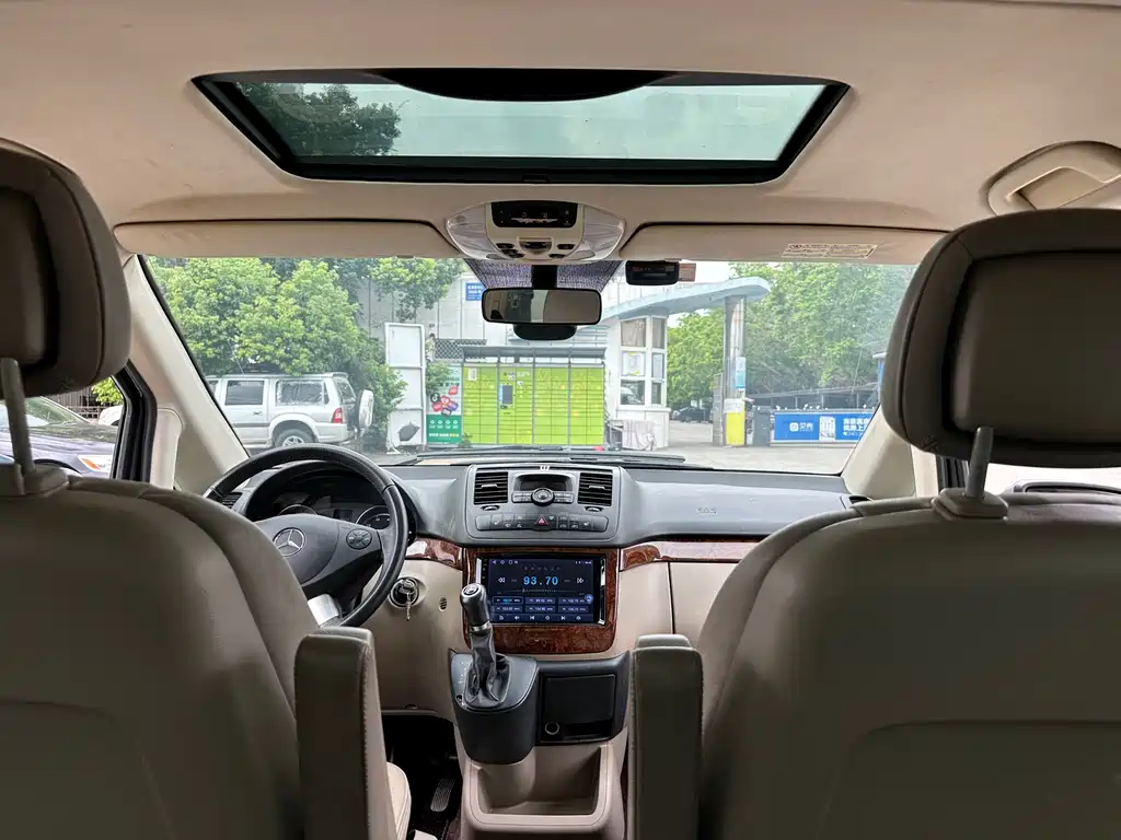 Mercedes-Benz Viano — миниатюра 17