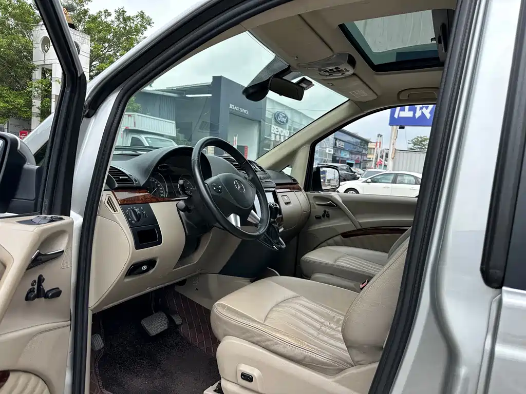Mercedes-Benz Viano — миниатюра 9