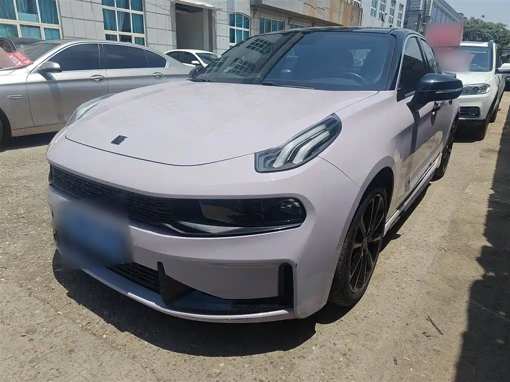 Купить Lynk & Co 03