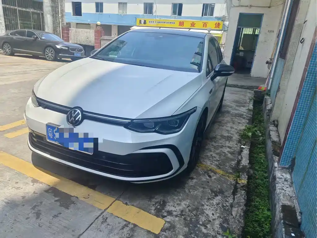 Volkswagen Golf 2022