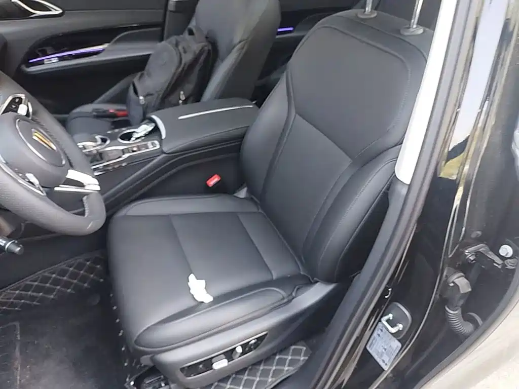 Hongqi Hongqi HS3 PHEV — миниатюра 15