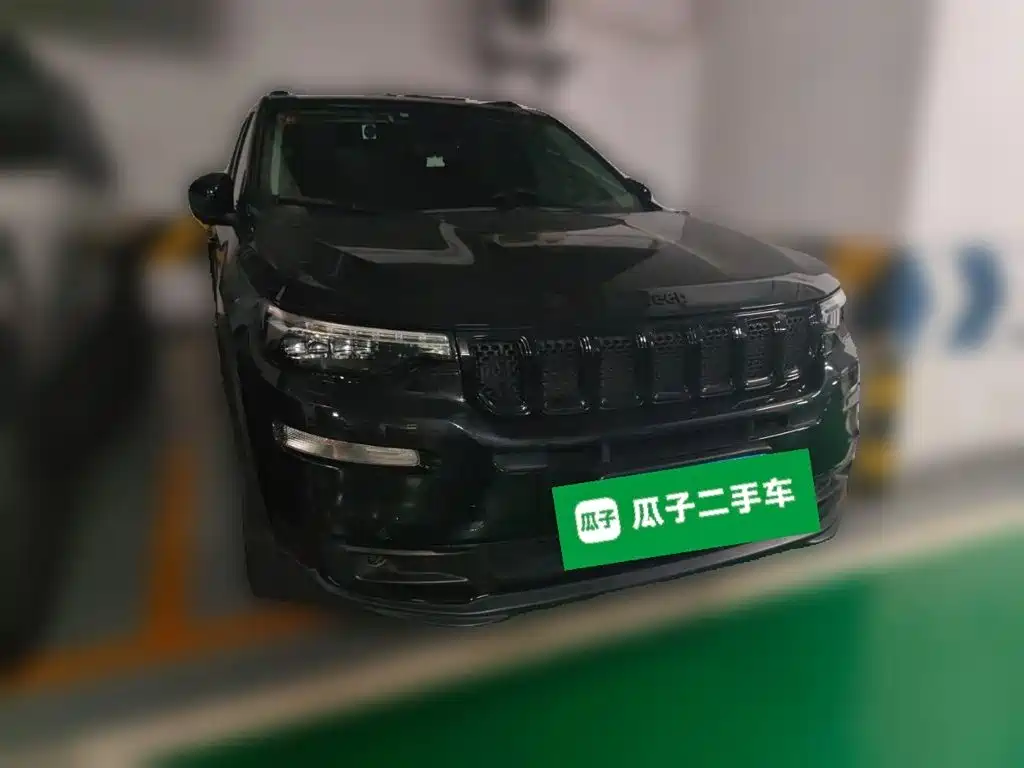 Jeep Grand Commander — миниатюра 3
