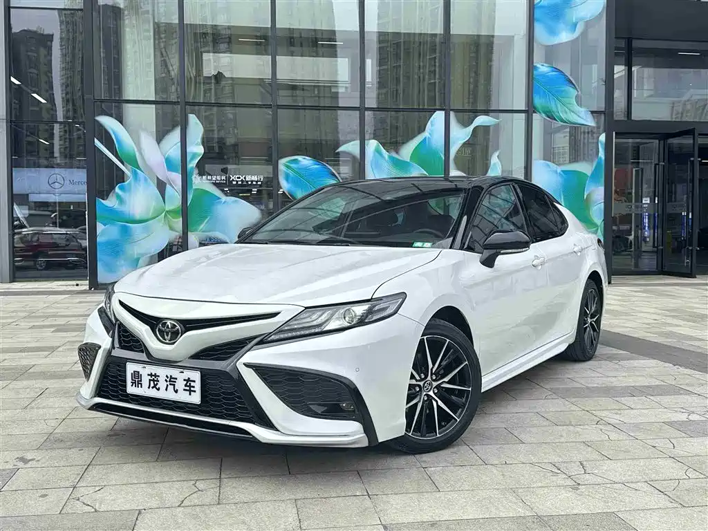 Купить Toyota Camry