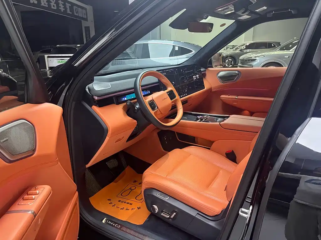 Lynk & Co 900 — миниатюра 4