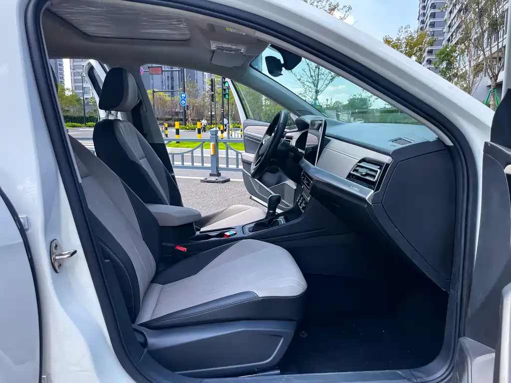 Volkswagen Lavida — миниатюра 8