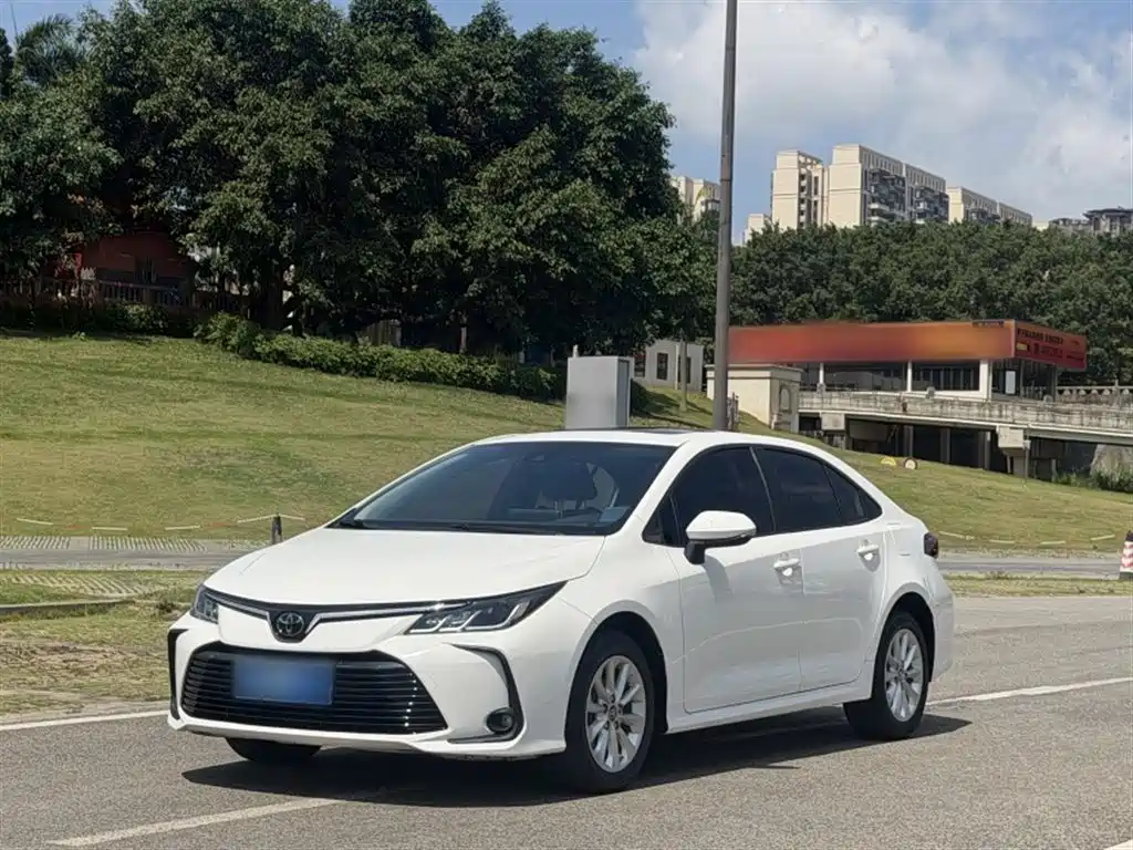 Купить Toyota Corolla