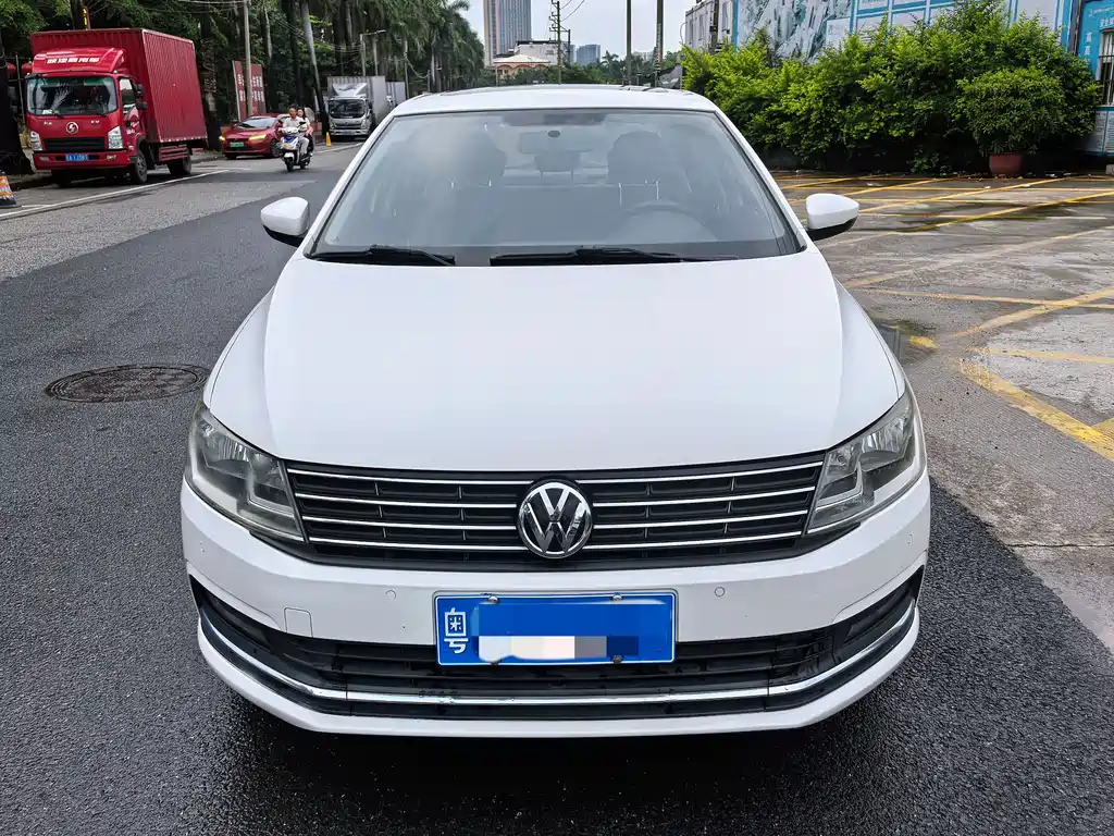 Volkswagen Lavida 2015 1.6L AT Comfort