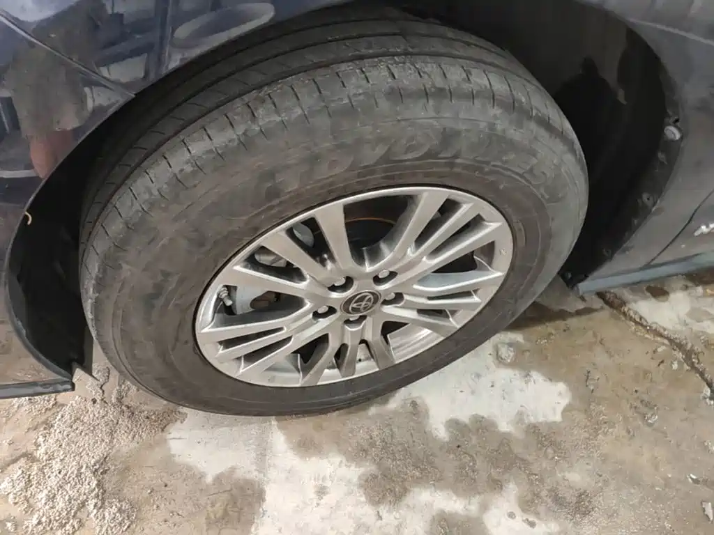 Toyota Sienna — миниатюра 23