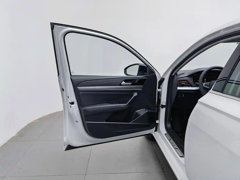 Volkswagen Lavida — миниатюра 8