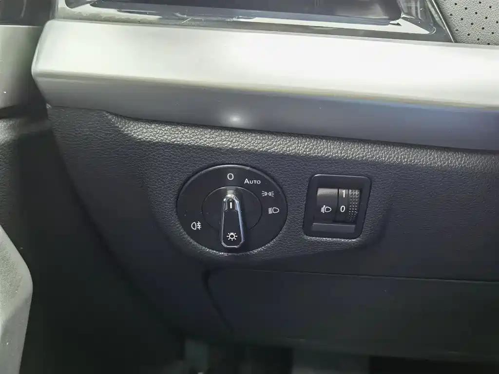Volkswagen Lavida — миниатюра 21