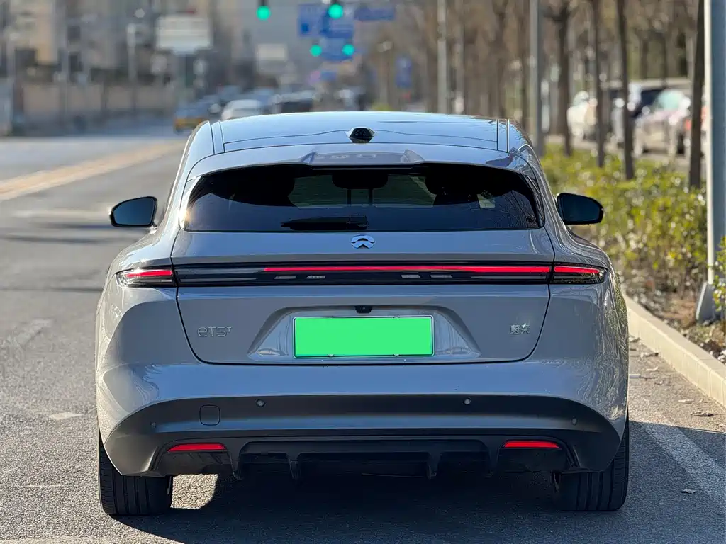 NIO NIO ET5T
