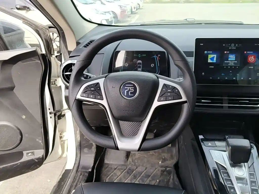 BYD Yuan EV — миниатюра 11