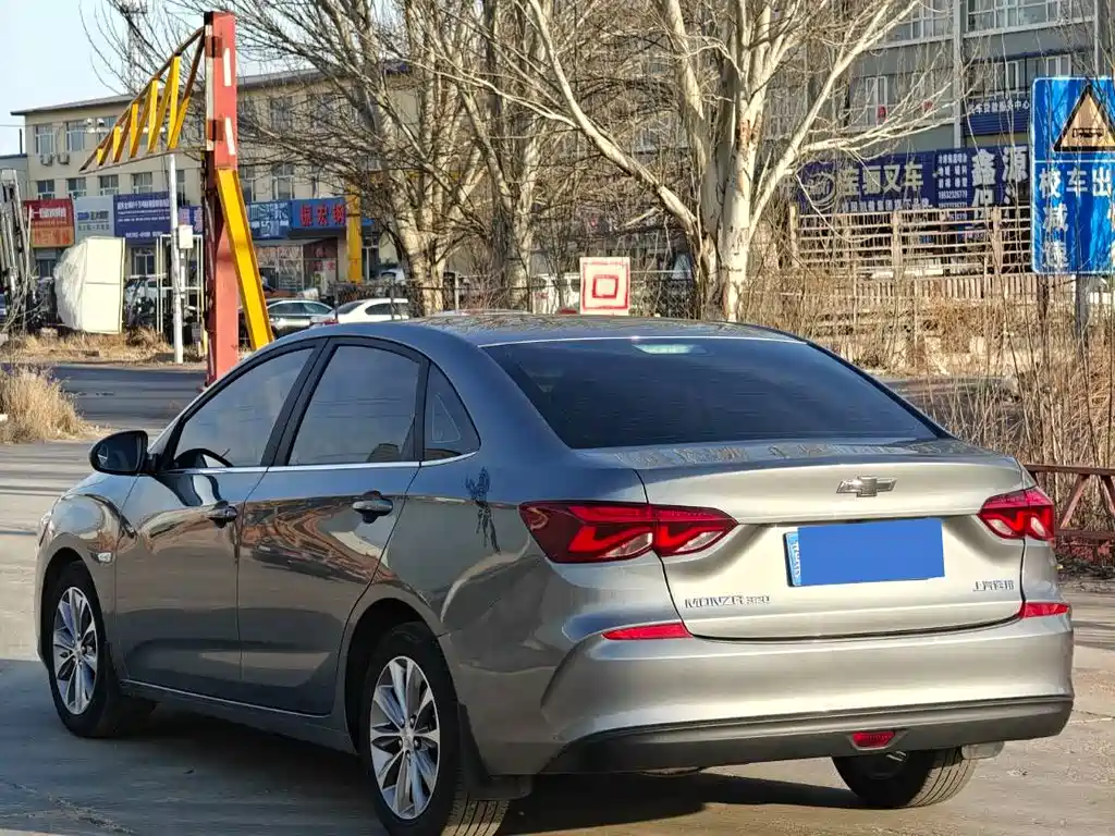 CHEVROLET CRUZE