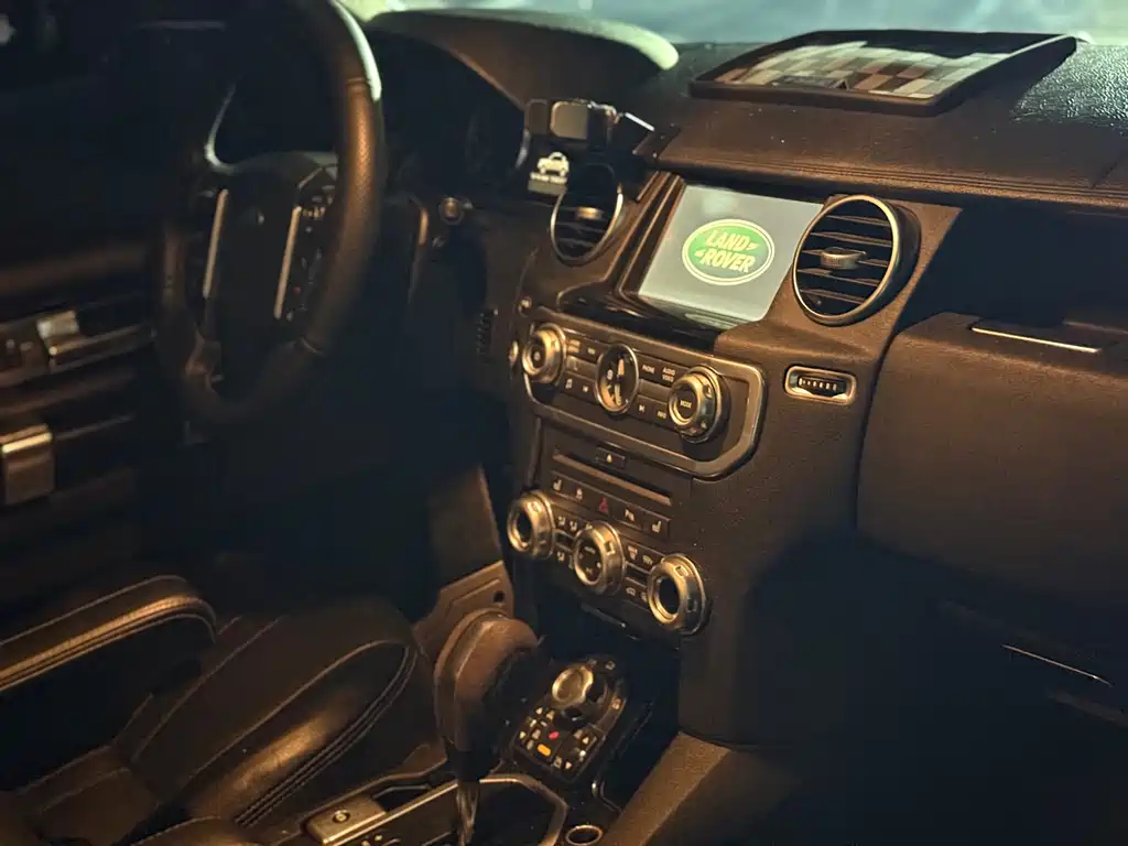 Land Rover Discovery — миниатюра 9
