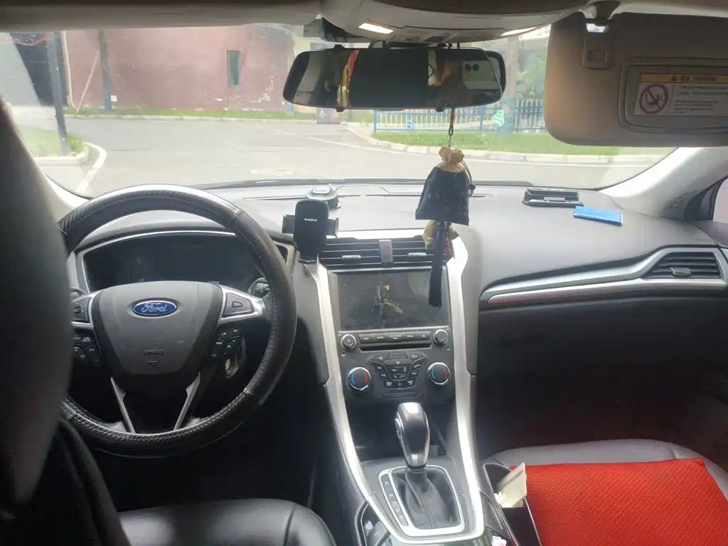 Ford Mondeo — миниатюра 5
