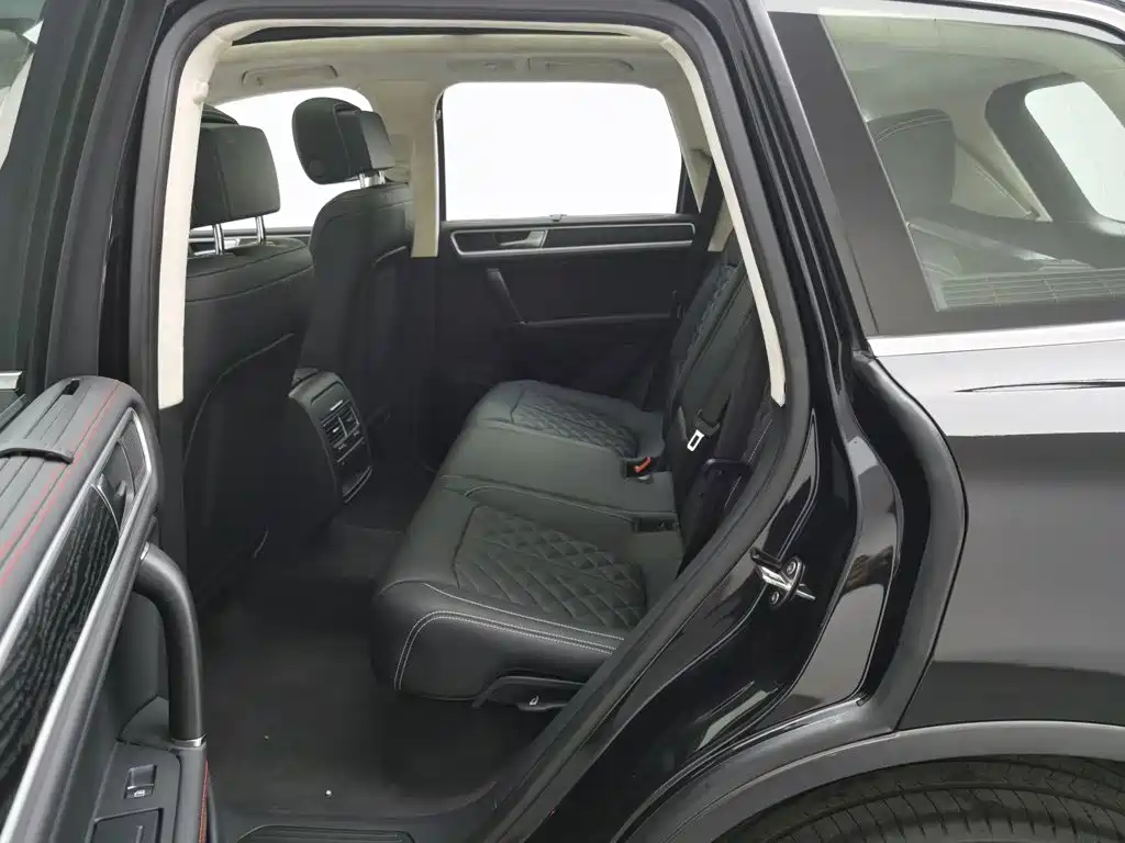 Volkswagen Touareg — миниатюра 15