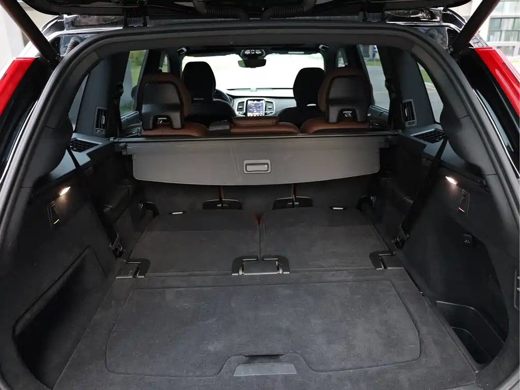 Volvo XC90 — миниатюра 12