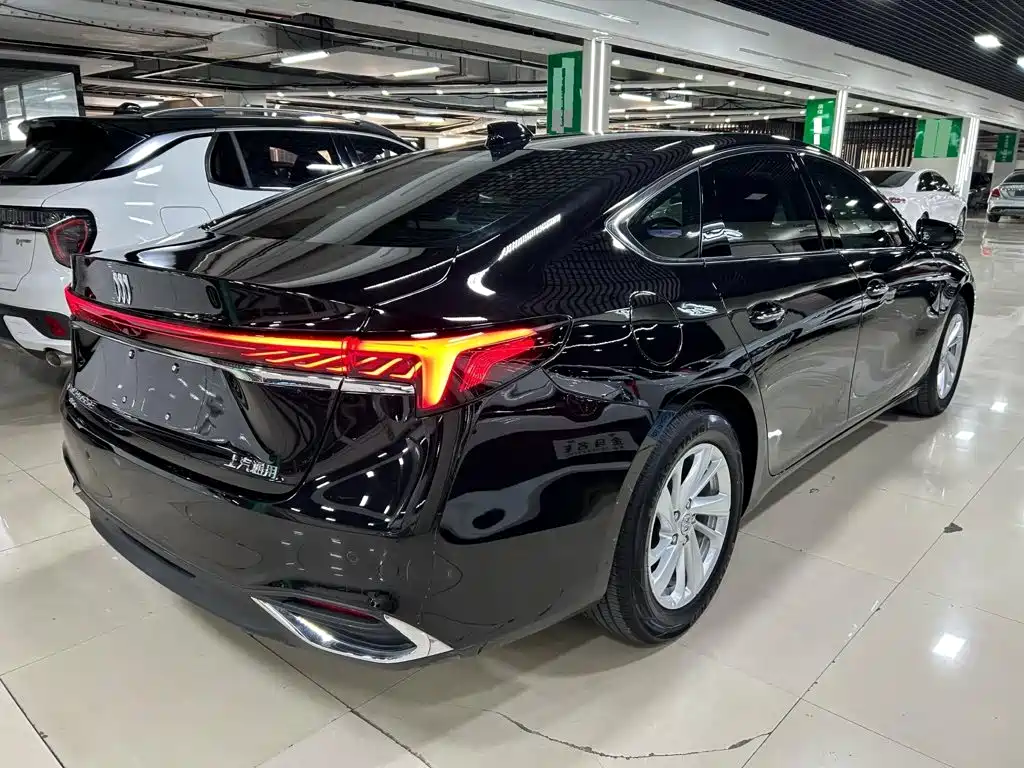 Buick LaCrosse — миниатюра 6