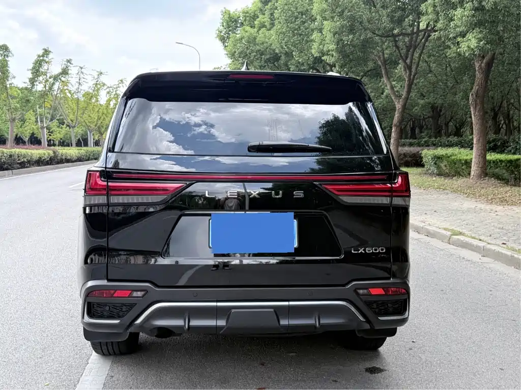 Lexus LX — миниатюра 4