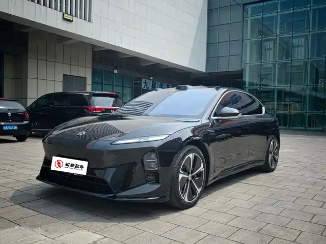 2025 Nio ET5