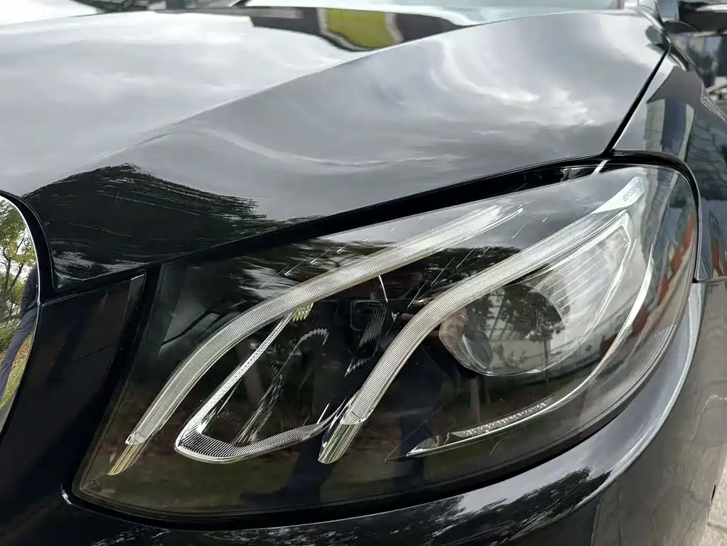 Mercedes-Benz E-Class — миниатюра 24