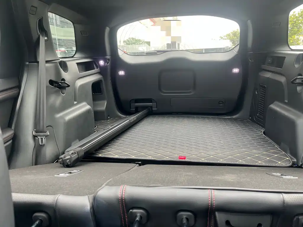 Land Rover Discovery Sport — миниатюра 5