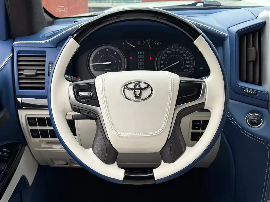 Toyota Land Cruiser — миниатюра 10