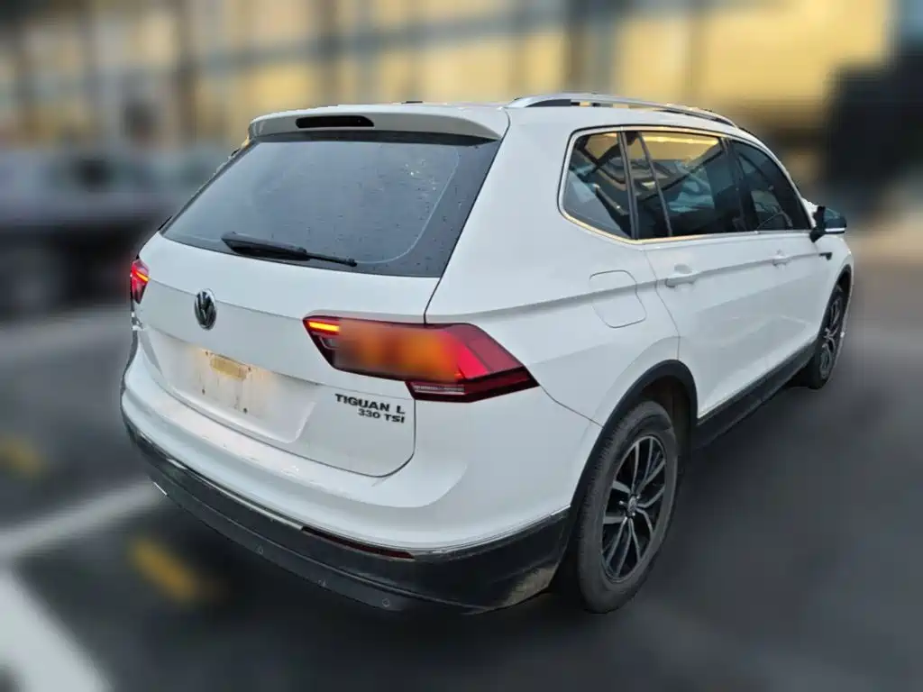 Volkswagen Tiguan L — миниатюра 10