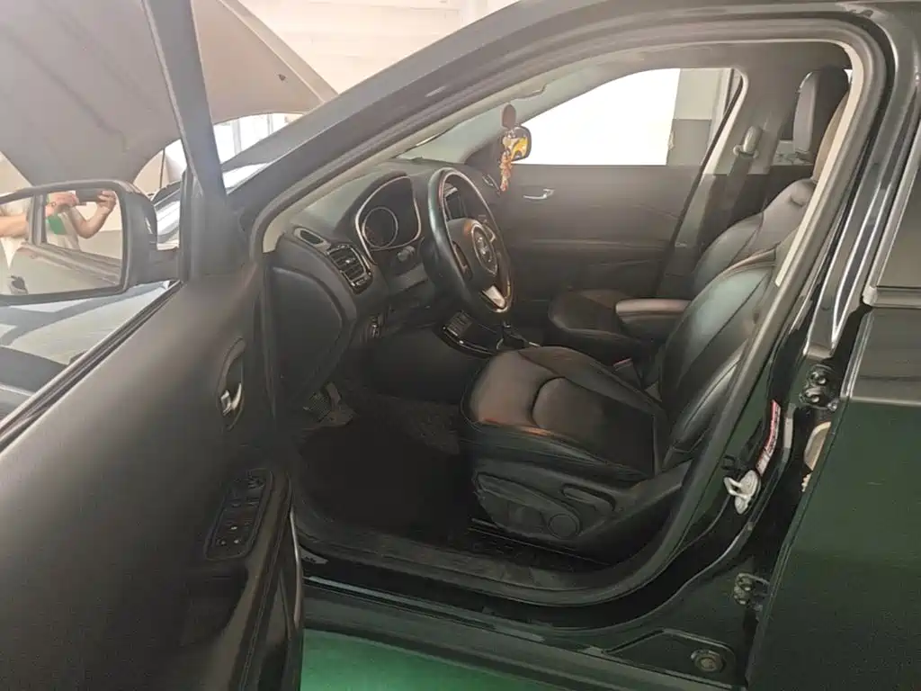 Jeep Compass — миниатюра 19