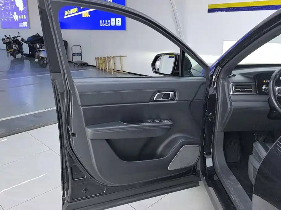 Li Auto Li ONE — миниатюра 7