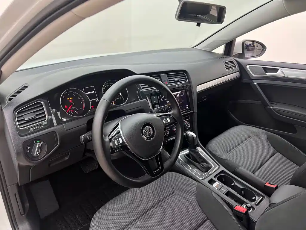 Volkswagen Golf — миниатюра 22