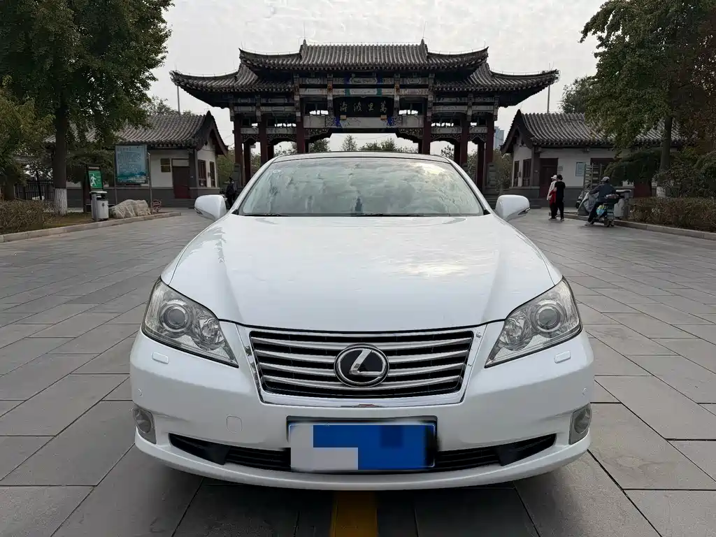 Lexus ES — миниатюра 2