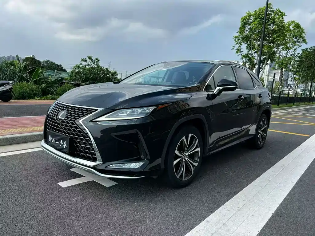 Купить Lexus RX