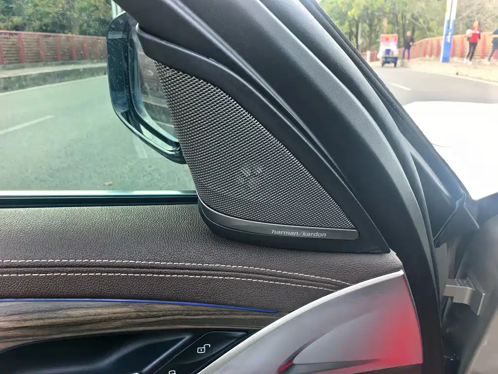 BMW 5 SERIES NEW ENERGY